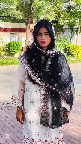 Laiba fareed vlogs#Eid da tofa kiya bhajan #unfreezemyacount🥺 #trendingsong #treandingvideos #foryou #laibafareedvlogs #foryou #viral_video 