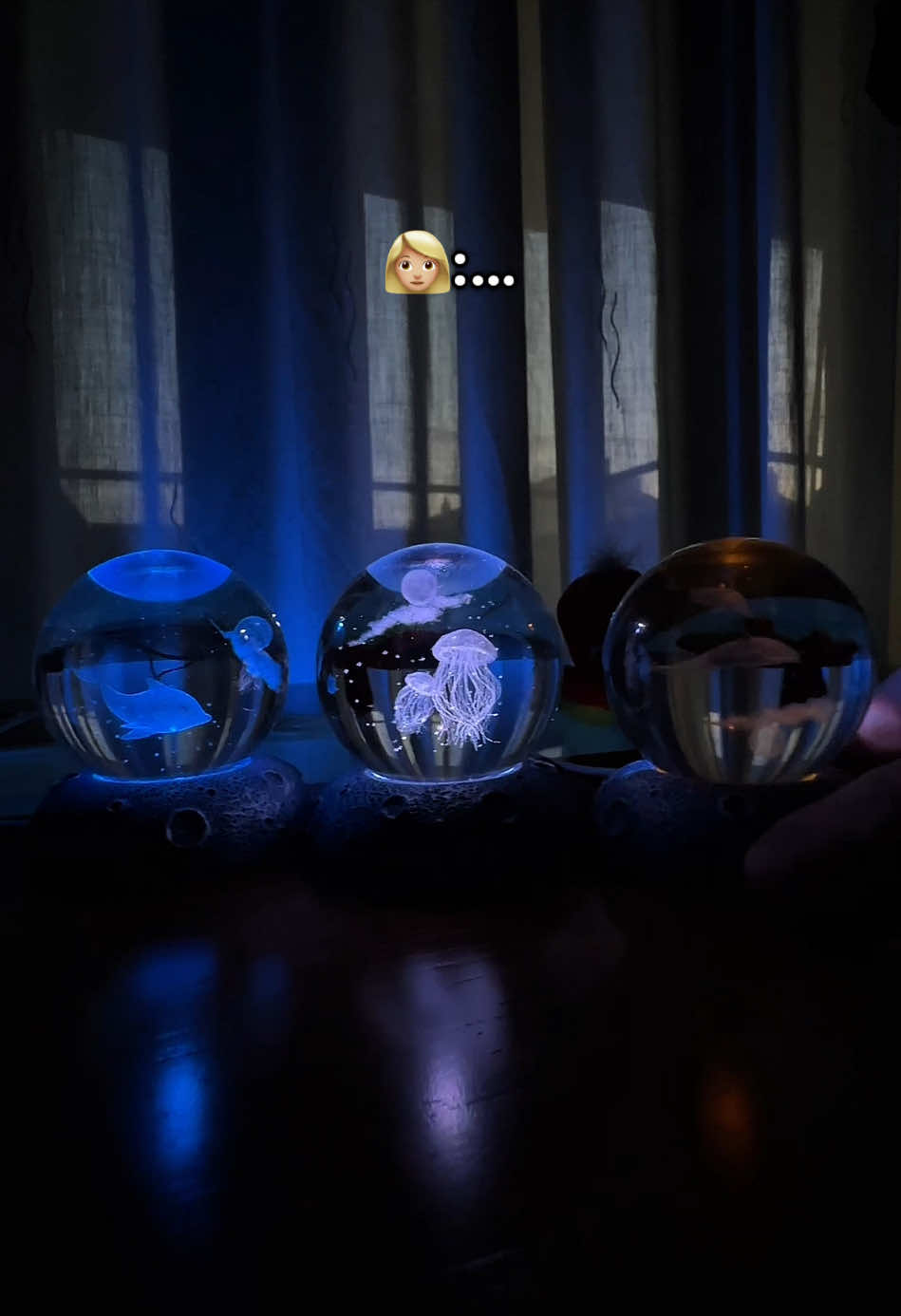 That environment in your room...🥹✨🌊 #oceanlover #nightlamp #oceanlovergifts #oceanlamp #jellyfishlamp 