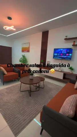 J’ai Appartement Meublé situé à Baguida Aquereburu au bord de la nationale de Chambre Salon tout climatisé wc douche cuisine interne bien équipé, chauffe eau, machine à laver, service d’entretien, agent de sécurité 24h/24h. •	La nuitée   = 25milles  •	1 Semaine = 160milles •	2 Semaines = 230milles •	Minimum de nuitée acceptable = 2 jours •	Wifi et Netflix •	Caution = 50milles ( remboursable à la sortie après état des lieux ) @Sheyi Emmanuel Adebayor  #togolais228🇹🇬 #togoimmobilier #togoimobilier2025 #tiktok228 #baguidaimmobilier #togo #avepozo #lométogo228🇹🇬🇹🇬 #lométiktok🇹🇬 