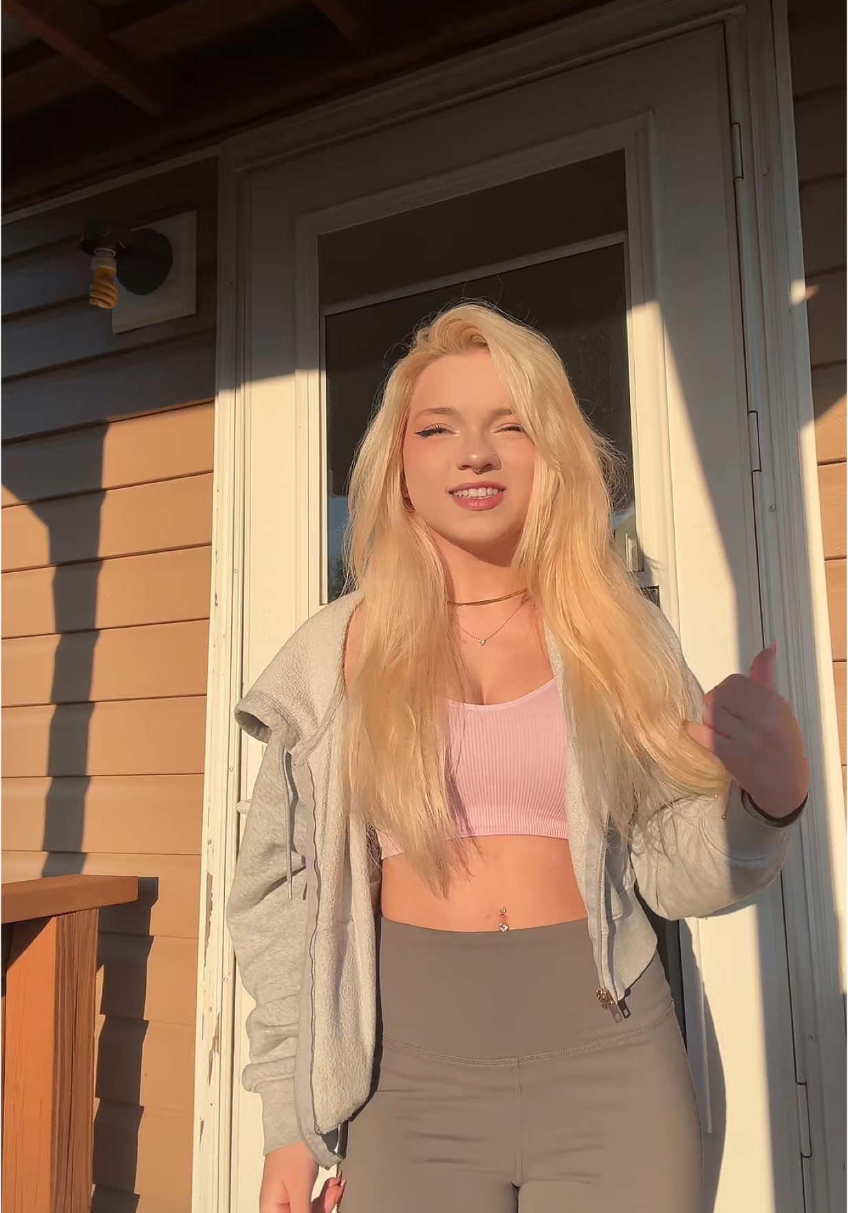 Scotty doesn’t know  #fyp #facts #foryoupage #hot #eyes #cute #of #amalie #trendy #trendingvideo #viral_video #fypシ #us #Love #relatable #lypsync #lipsyncing #lyrics #lyric #alt #dance 