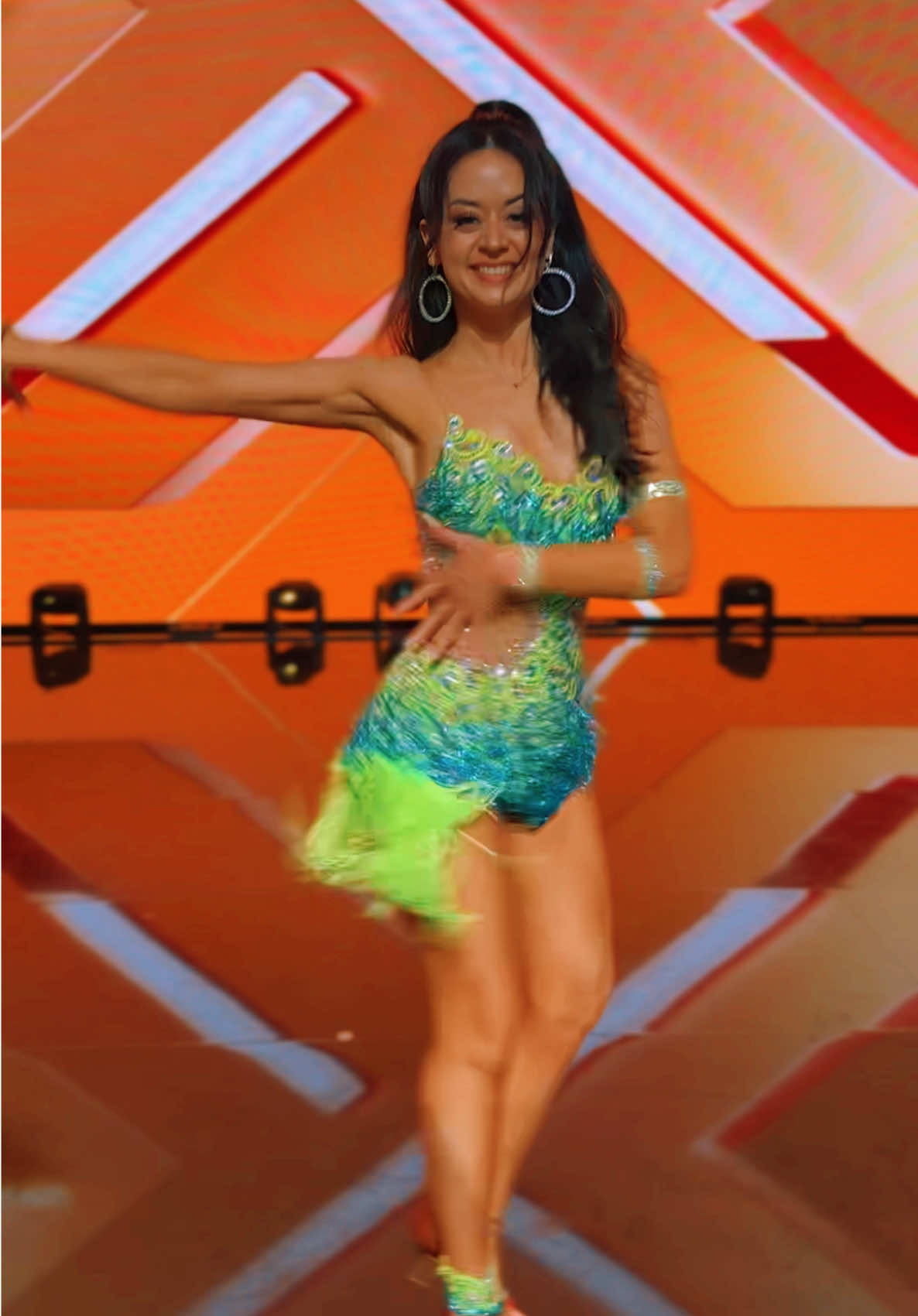 Summer Vibes @letsdance.rtl ☀️♥️ Liebe diese bunten Farben und dieses Kleid 😍🥰 Wie findet ihr es?  #new #video #dance #fyp #tiktok 