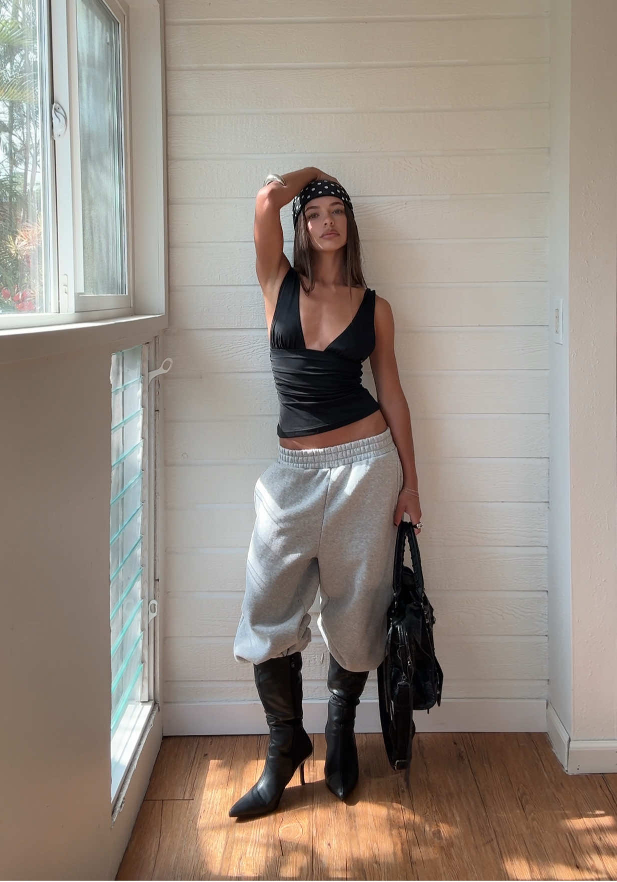 can't stop tying my shirts around my head