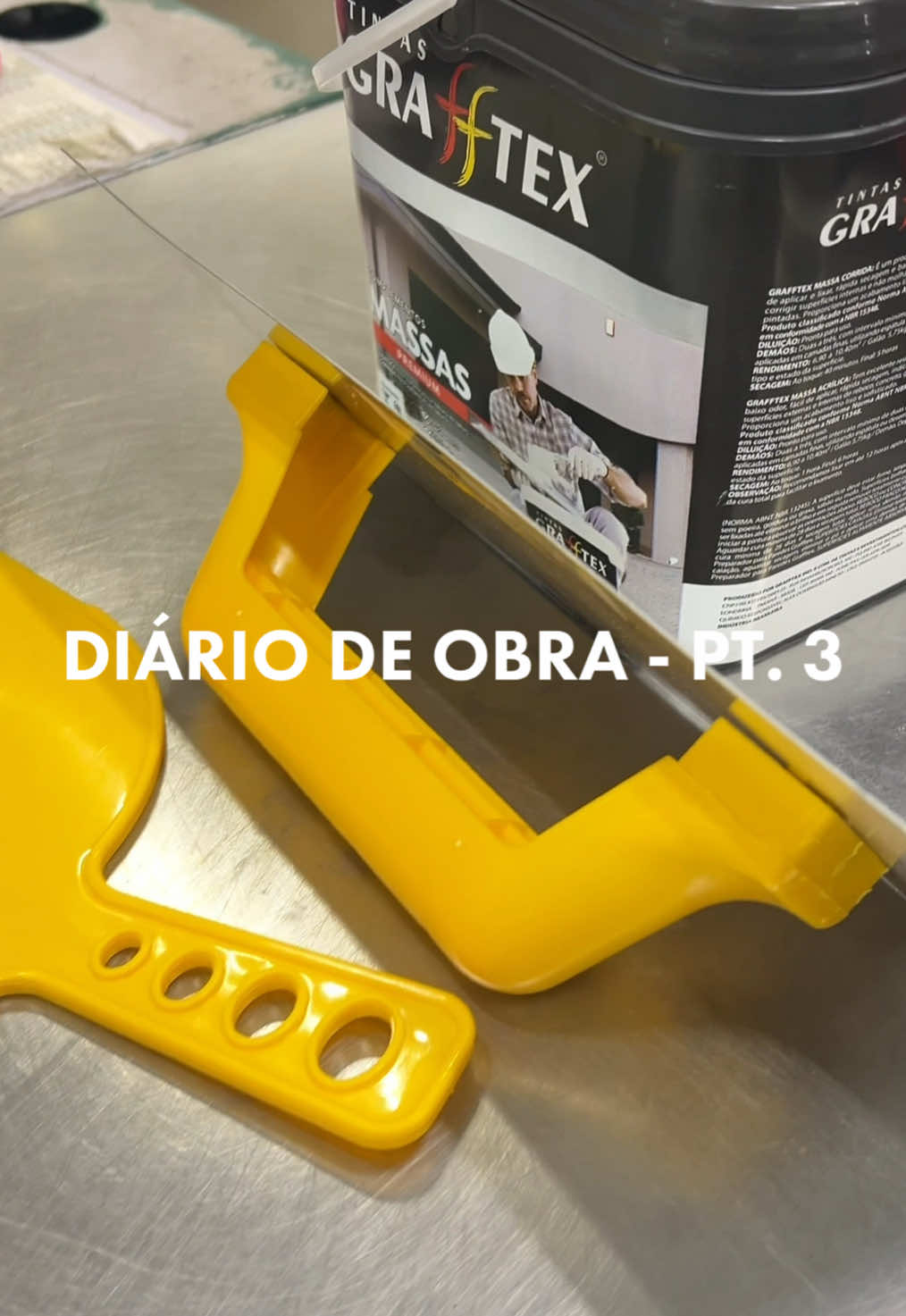 Atualizações da obra do apartamento: colchão novo e tentando fazer o acabamento da porta que retiramos 🥵 #diariodeobra #apartamentopequeno #apartamentonaplanta #mrv 