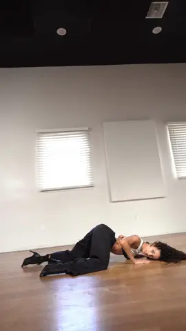 🎵 she will by drake🎵                    Choreo- @sky                      #fyp #dance #losangeles #danceinfluencer #heels #heelsclass #heelsdancer #trendy #trending #dancelife #dancersoftiktok #foryoupage #choreography #shewill #drake #lilwayne #lovedancing #imanigunter 