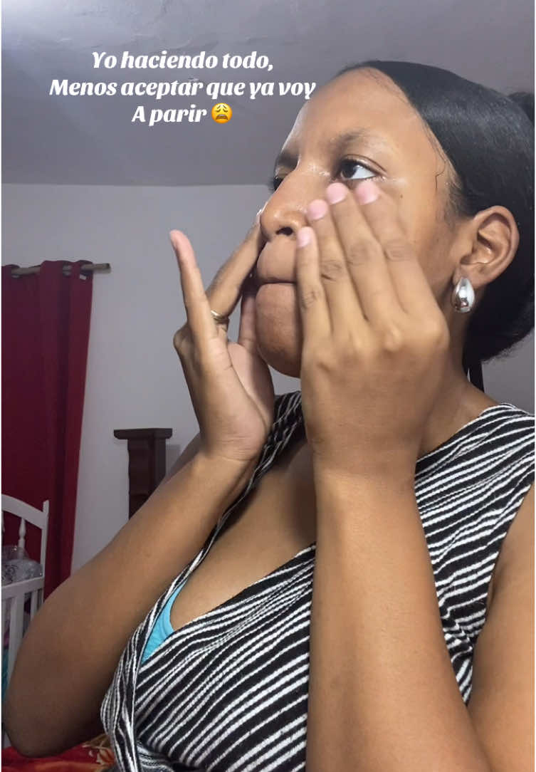 Es que mis productos favoritos saben cómo entretenerme 🙃 #samu #samutiktok #SkinCare #skincareroutine #cuidadodelapiel #Hydrating Mist #SAMUSkincare #productosvirales #productosamazon #skincareroutinetips #Glowing Skin #kbeauty 