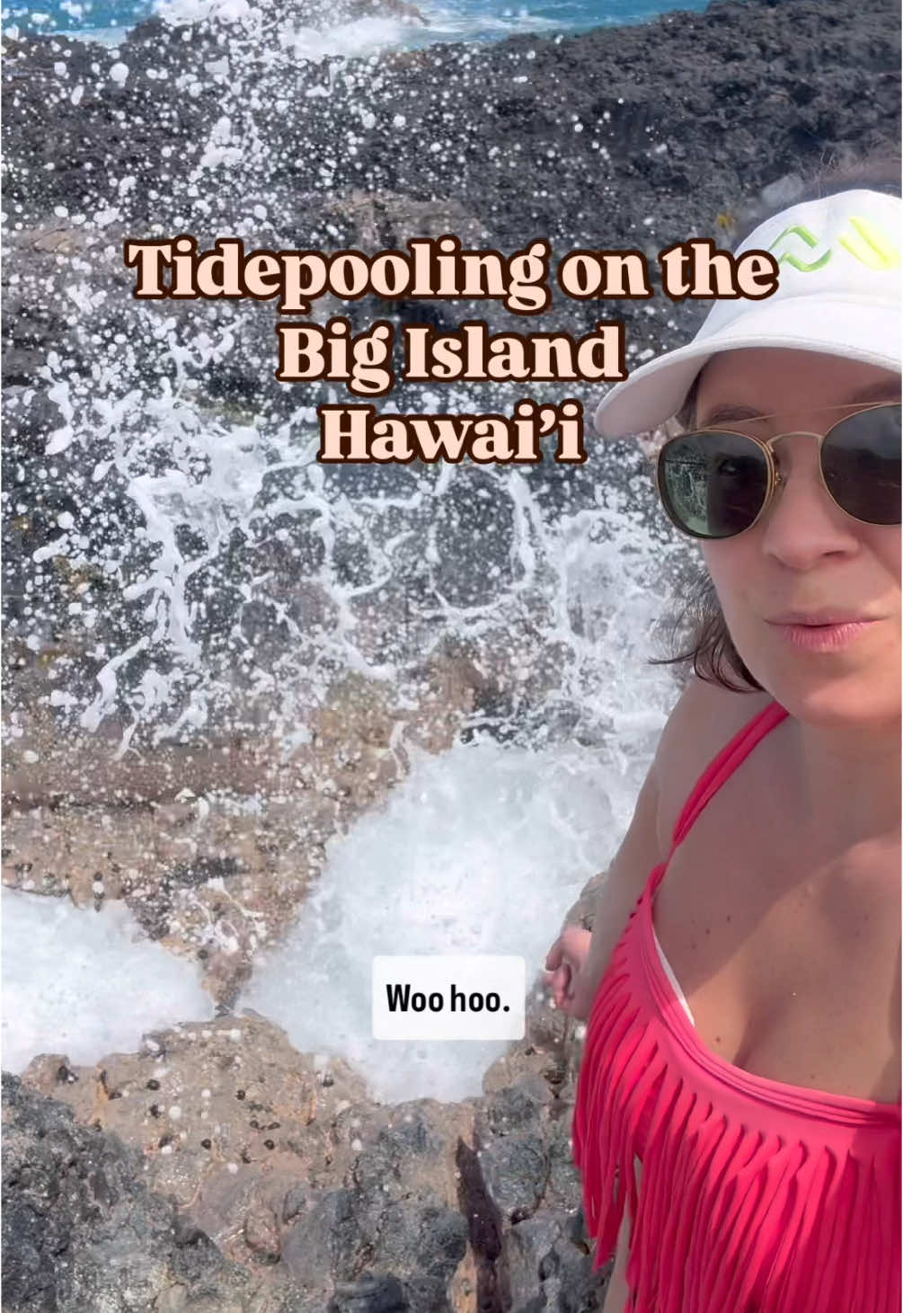 Exploring tide pools at low tide in Hawai’i. 🏝️ 🦭 🐚 🌊  #hawaii #tidepool #tidepooling 