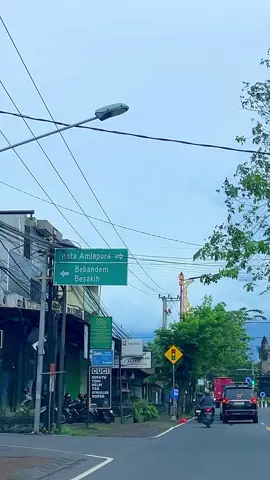 Selamat pagi Karang Asem Kota paling timur di Bali,ada yang punya kenangan lewat jalan ini😍 #karangasem #karangasembali #karangasembali🌴 #karangasemnebos #shonjibalitour #otw #melalidibali #bali 