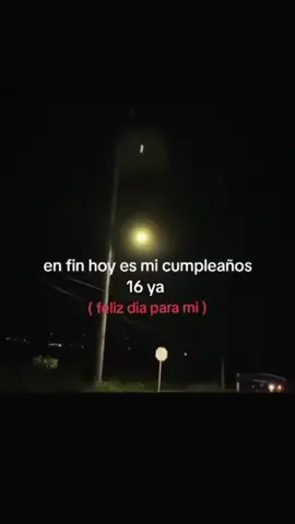 con ustedes tenía 14 y ya cumplí los 16 que rápido pasa el tiempo los amo mis Reyesitos ✨🤍👑