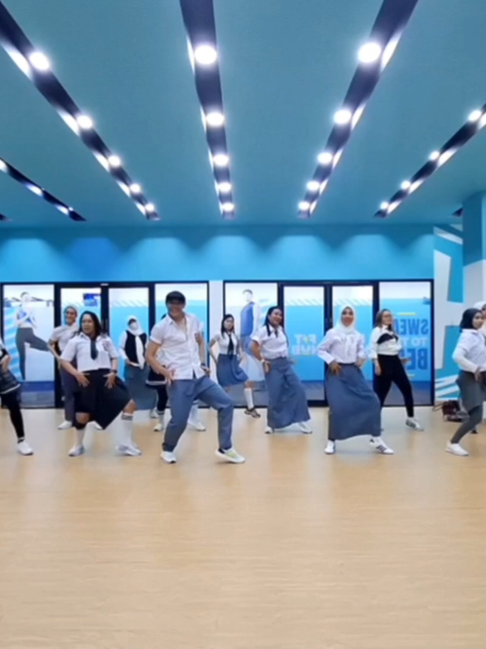 #freestyledance #kubahagiamellygoeslow 