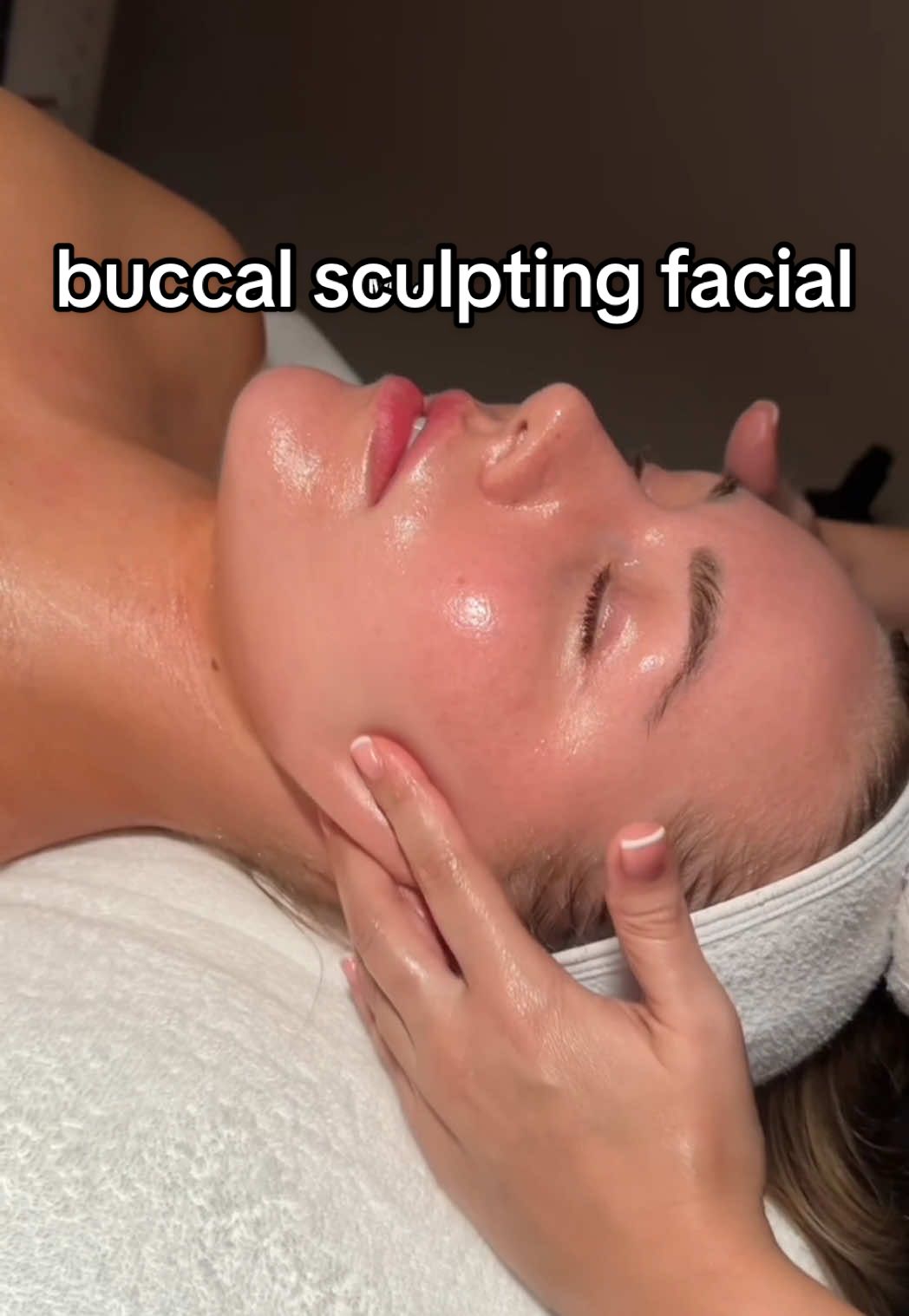come with me to treat my jaw clenching with a buccal facial 😬🧖🏼‍♀️ 📍 @inigocosmetic  #buccalmassage #buccalfacial #tmjtreatment #tmj 