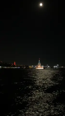 📌 “Bırak ay gitsin Sen kal bu gece..” . . . . . . . . . . . . . . . #kesfet #keşfetteyiz #keşfetedüş #fyp #adana #duygusalvideolar #duygusalşarkılar #istanbul #ahmetkaya #yakamoz #gitme #kızkulesi #bırakaygitsin #senkalbugece 