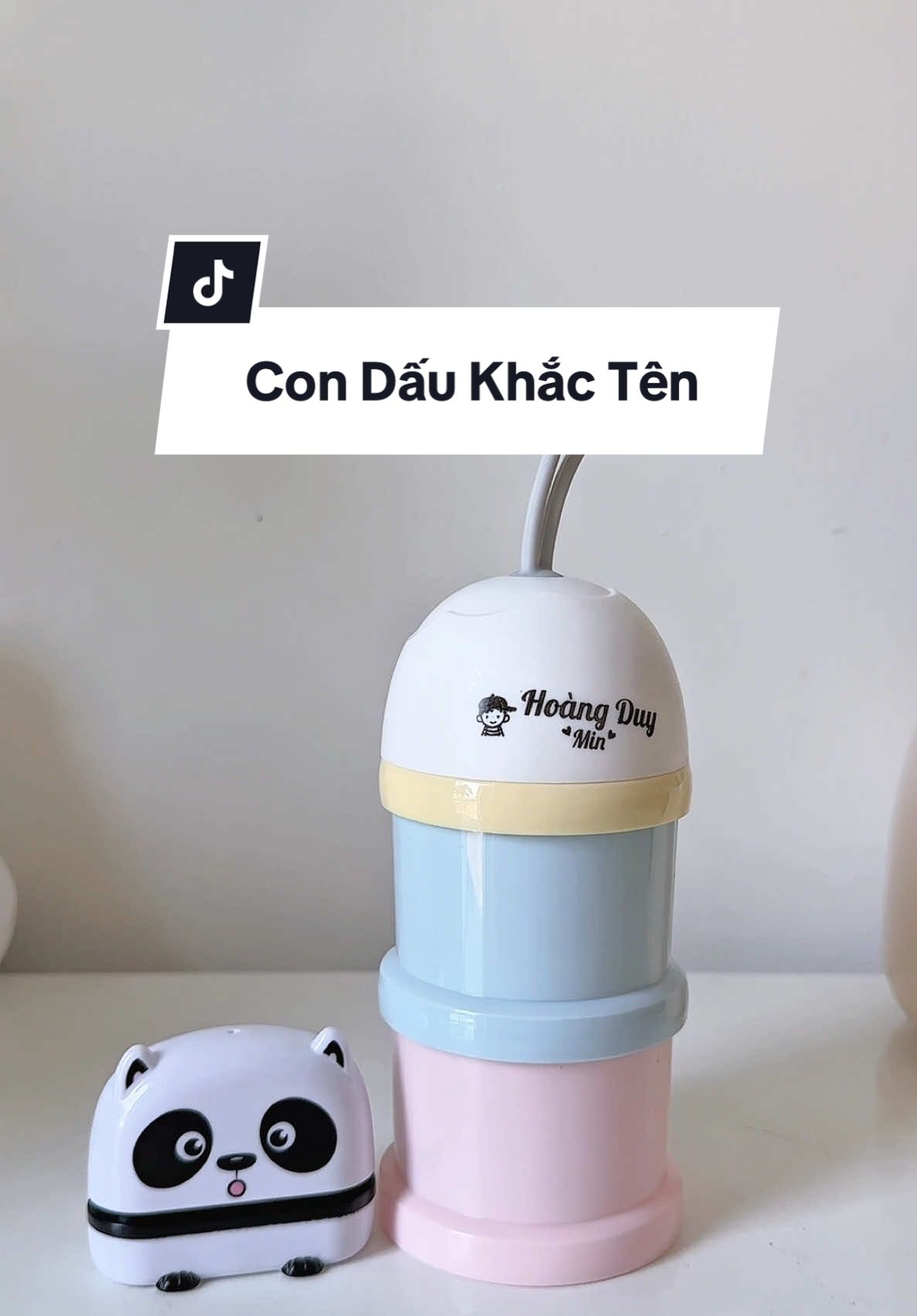 Từ đợt tui mua con dấu này về, mấy đồ dùng đi học của con tui khắc lên hết. Vừa đỡ lạc nhầm đồ con với đẹp mắt nữa mấy bà#dcgr #embe #meminhmin #memintindung 