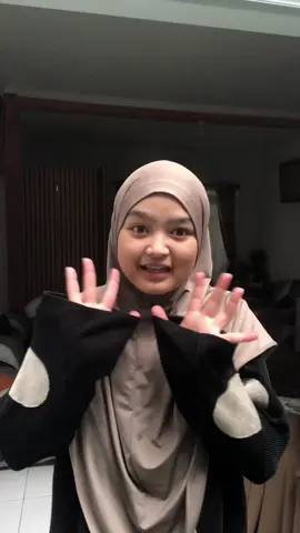 One set” ajaa 💗🤏🏻🤏🏻  Detail video di bio : - abaya no 50 Abaya cantik dari @Umnawear Official  . . #tutorialhijab #muslimah #muslimahfashion #tutor #hijab #HijabFashion #hijabstyle .