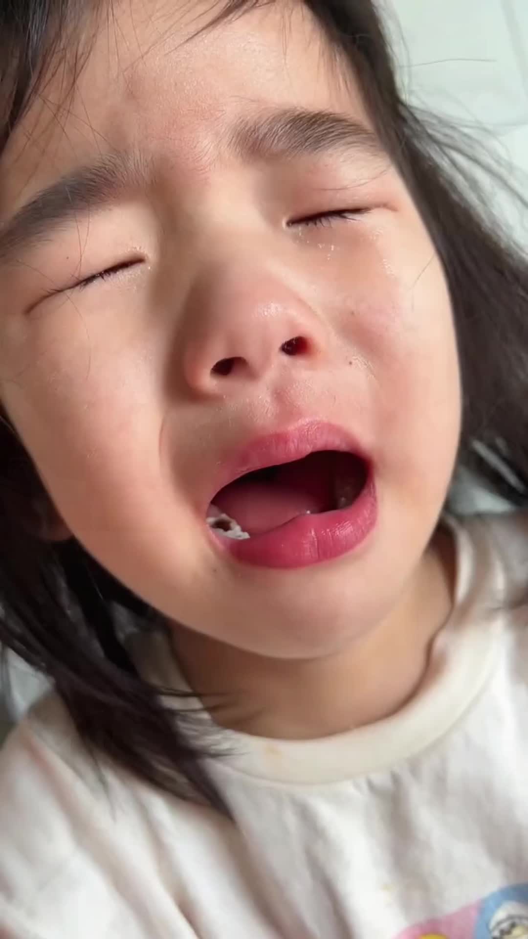 🔥 Gigi Sakit Karena Panas Dalam? Semprot Sekali, Nyeri Langsung Hilang! 😁✨ #SakitGigi #ObatSakitGigi #SprayGigi #GigiSehat #PeredaNyeri #Viral #FYP