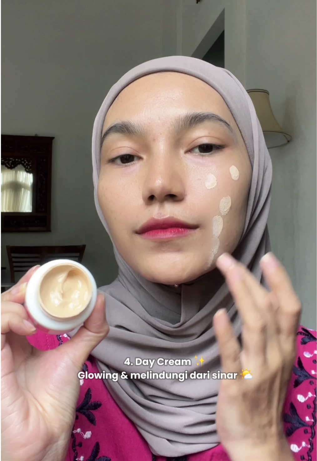 Skincare + Makeup sih ini kalo kata aku mah @Animate Official 🌺  . . #animatebeauty #glowingskineveryday #cerahbersamaanimate #bedamasalahbedasolusi 