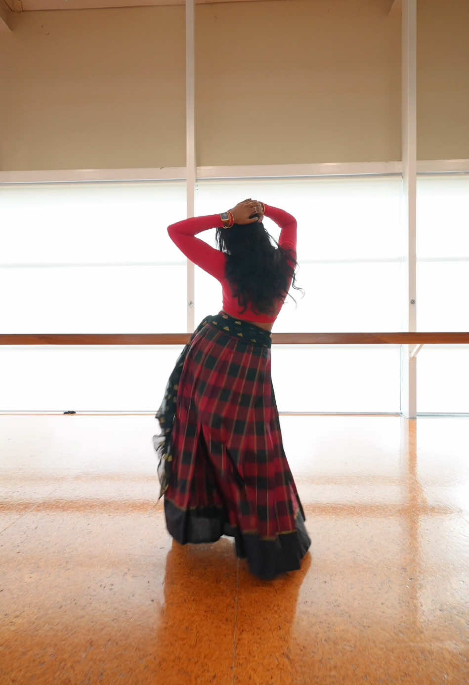 #uyiamma part 2 Dc: @Simran Chadha  #CapCut #dancer #dance #hindi #bollywood #item #hookstep #choreo #sexy #indian #southindian #tamil #telegu #malayalam #punjabi #nakhra #desi #trend #viral #xybca 