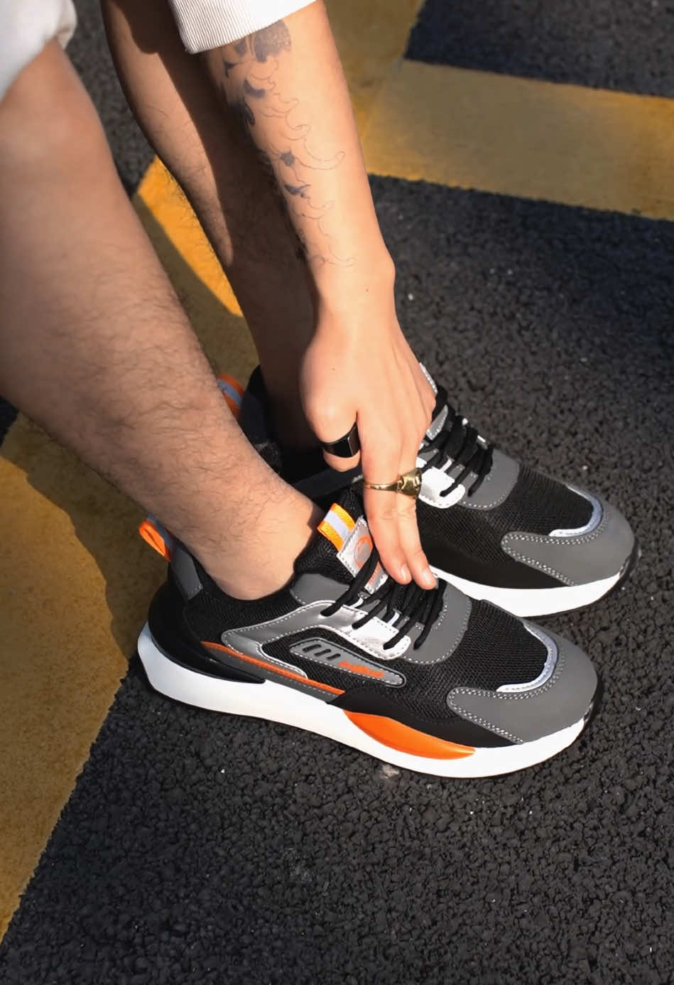 Safety shoes are verysafe.#TikTokShop#spotlightfinds##menshoes#shoesboots#workshoes#safetyshoes1-15