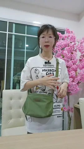 สะพายข้าง3ซิป ผ้าเนื้อดี ผ้ากันน้ำ สายหนา อะไหล่หนา  -ใส่ใบยาวได้ #กระเป๋าหลายซิป #กระเป๋าหลายช่อง #กระเป๋าผ้ากันน้ำ #กระเป๋าผ้า #กระเป๋าสะพายข้าง 