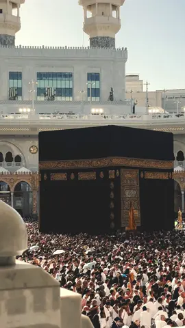 اللهُم انك عفو تحب العفو فاعفُ عنا 💛. #الحرم_المكي #مكة #الكعبة #makkah 