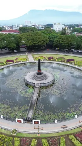 Malang, tanah kejayaan yang penuh sejarah dan keindahan, tempat di mana masa lalu dan masa depan bertemu dalam harmoni. #malangtanahkejayaan #sejarahdankeindahan #malang #malangdisaster 