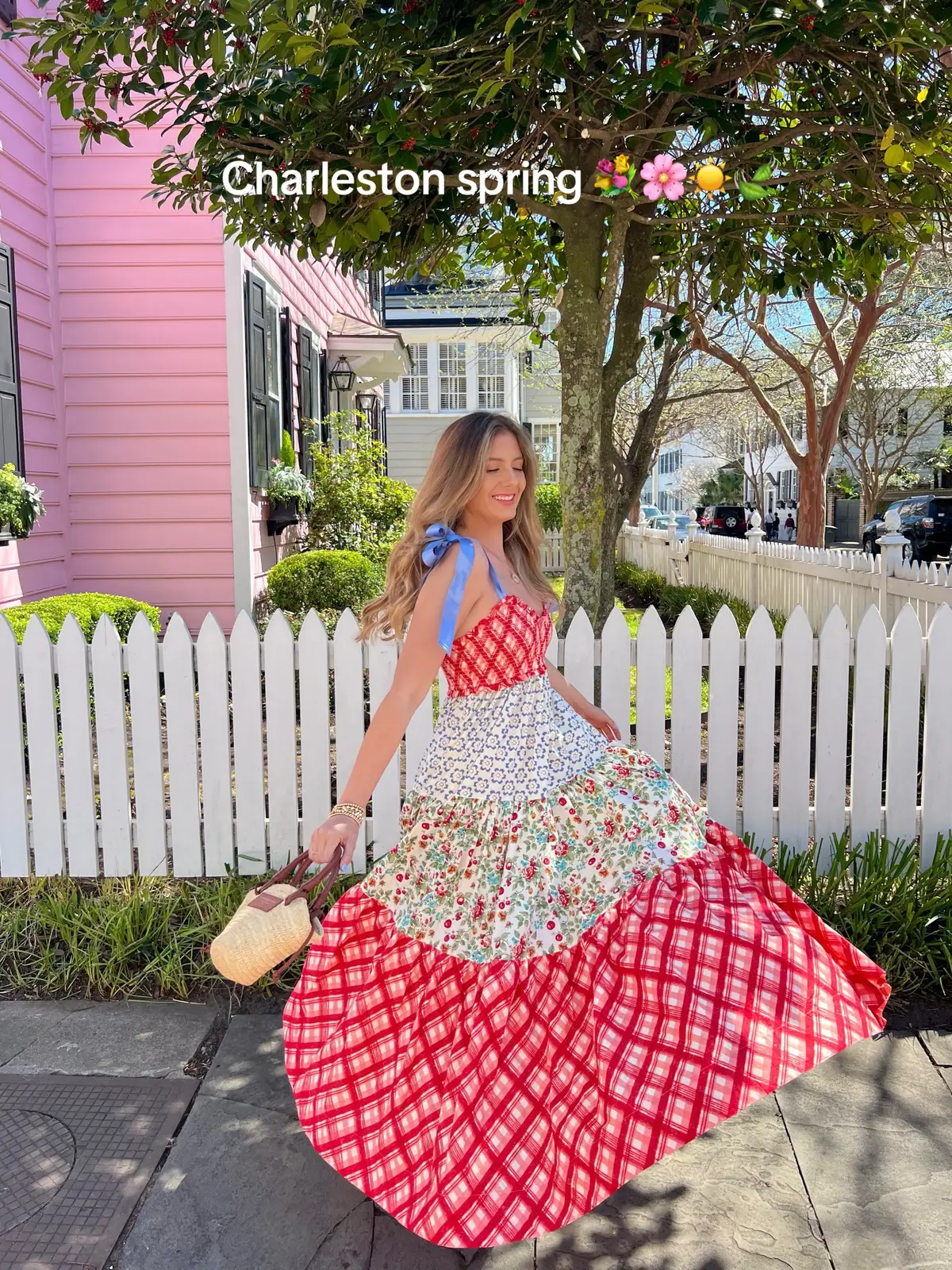 Charleston spring 💐🌸✨ I’m loving this weather and this outfit, all linked in my LTK 🫶🏼 #charleston #charlestonsc #springtime #charlestonsouthcarolina #springfashion 