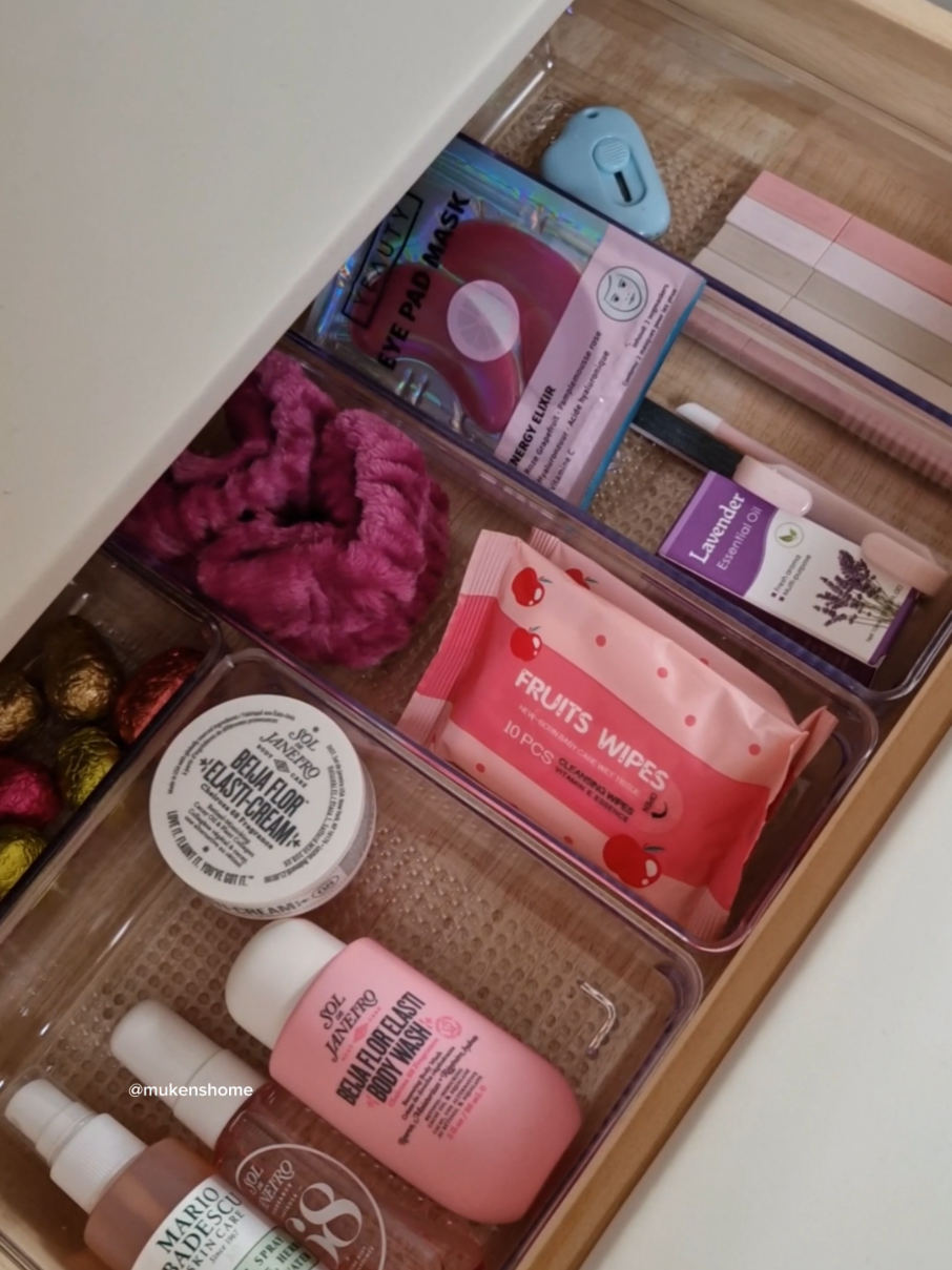 Nightstand organization 🌸🤍 On organise ma nouvelle table de chevet @Homary 😍 Vous avez -14% sur tout le site avec le code RY76 🥰  #Homary #homaryreview #myhomary #springwithhomary #nightstand #homarypartner #organizedhome #organized #organizationhacks #homeorganization #rangement #organisation #organisationmaison  Nightstand organization, Organisation table de chevet, Organisation et rangement, Restock asmr