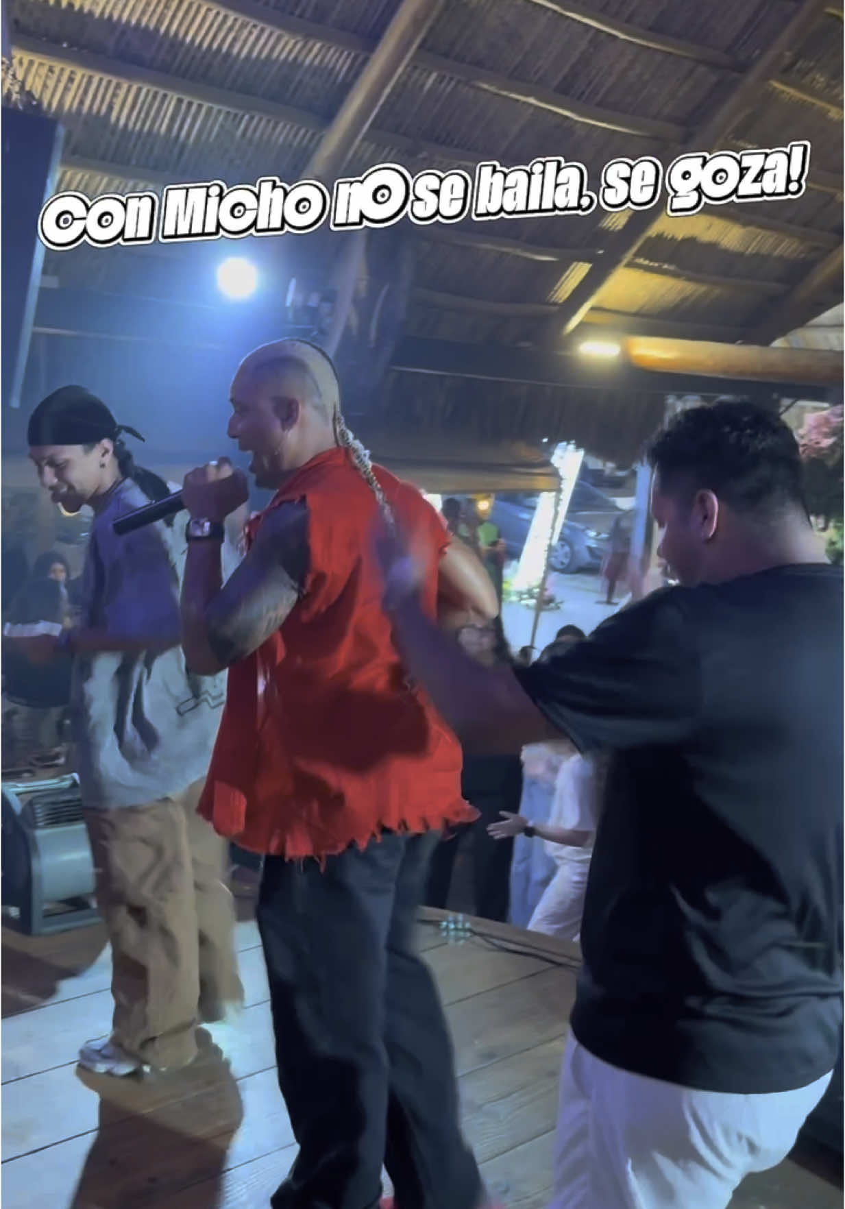 Así se baila Micho en la casa! 🇺🇸🇨🇺@bailaconmicho #venado  🎶 Música buena, ambiente brutal y Micho dándolo todo 🔥 aqui en NANDOGRILL 🥩 Visítanos …   #dance #nandogrill #cubanosenusa #latinosenmiami #latinos 