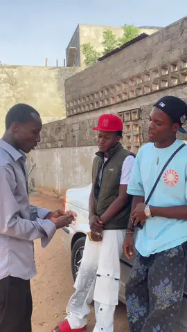 #La vie est dure les amis😂💔#togolais228🇹🇬 @smoking life 🇺🇲