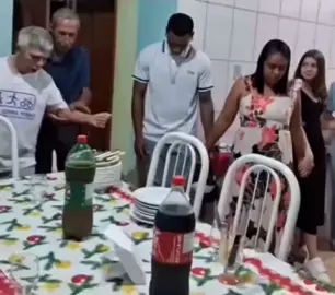 Tio Aroldo cortando giro no meio da oração #memestiktok #memesbr #humor #comediahumor #fyp #f 