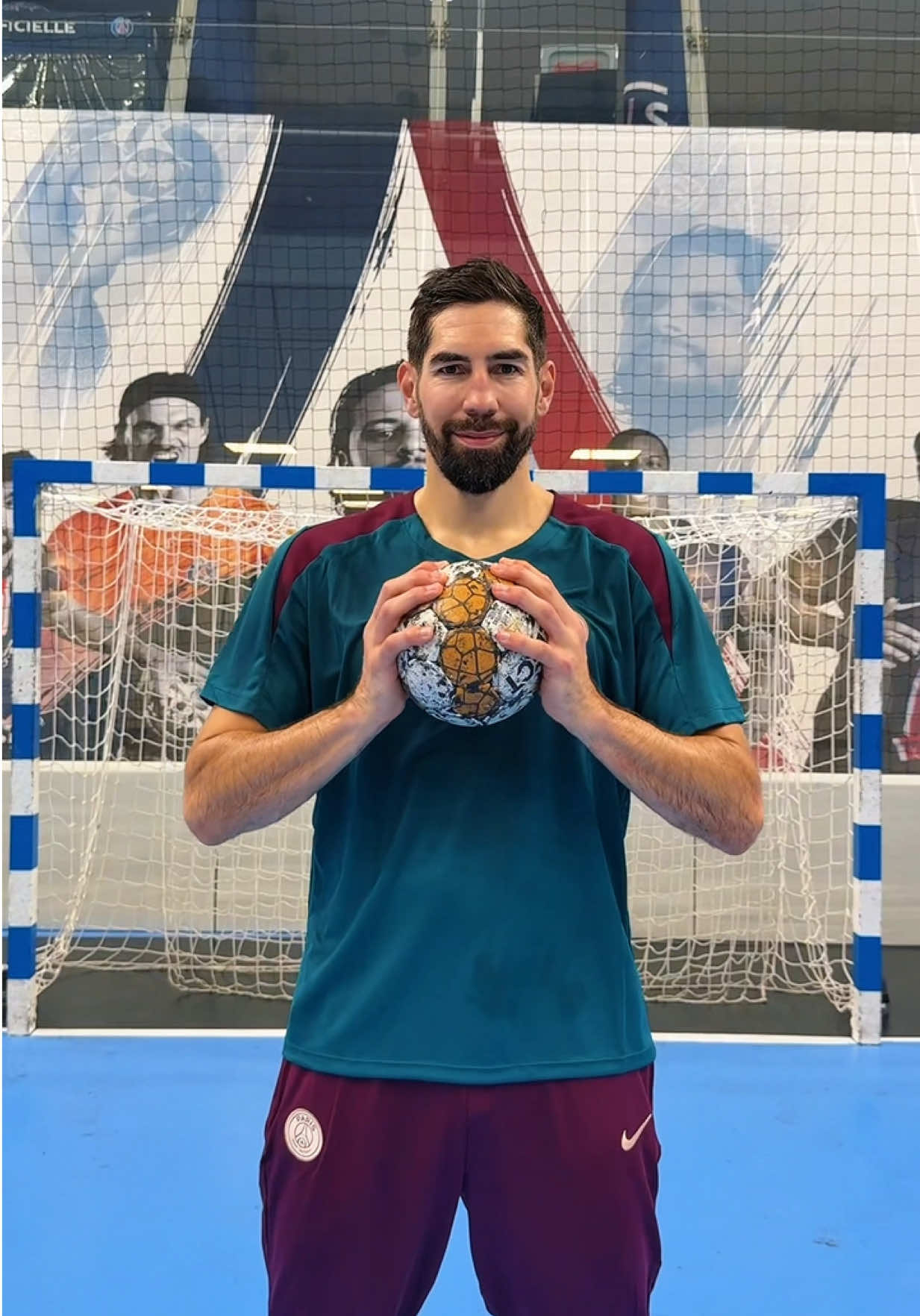J’ai rencontré la légende du Handball 🤾🏻 merci @psg handball pour l’invitation #karabatic #handball 