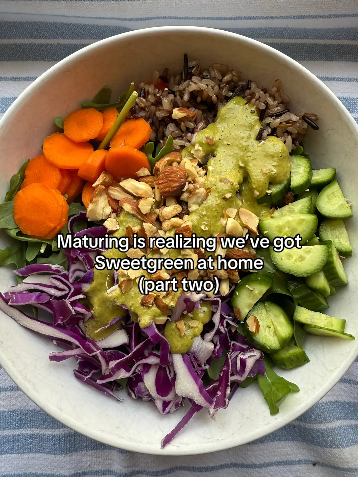 Ashamed I didn’t realize how simple this was a long time ago! The dressing and the crispy rice are what make it, so being able to do it at home means meal prep just got that much tastier! The crispy rice was good, but I’ll toast them longer next time. They burn quickly and I wasn’t taking any chances, but go be more brave than me! Dressing recipe adapted from @Jackie Easy Gourmet by Jackie 1/2c cashews 2 tbs lemon juice 1-2 cloves of garlic 1 tbs minced ginger 1/2 tbs honey 1 tsp red pepper flakes 2 tbs rice vinegar 2 tbs sesame oil 1/2 - 1 cup of cilantro 1 tsp salt Pinch of Black pepper  Blend it, serve it, enjoy it. #sweetgreen #mealprepideas #crispyrice #lunchtime #FoodTok #healthysalad 