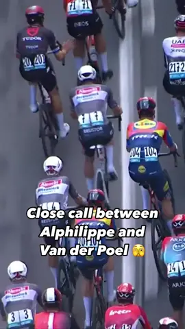 A close call for Julian Alaphilippe and Matheiu van der Poel during Milano-Sanremo 🫣😬 #cycling #alaphilippe #mvdp 