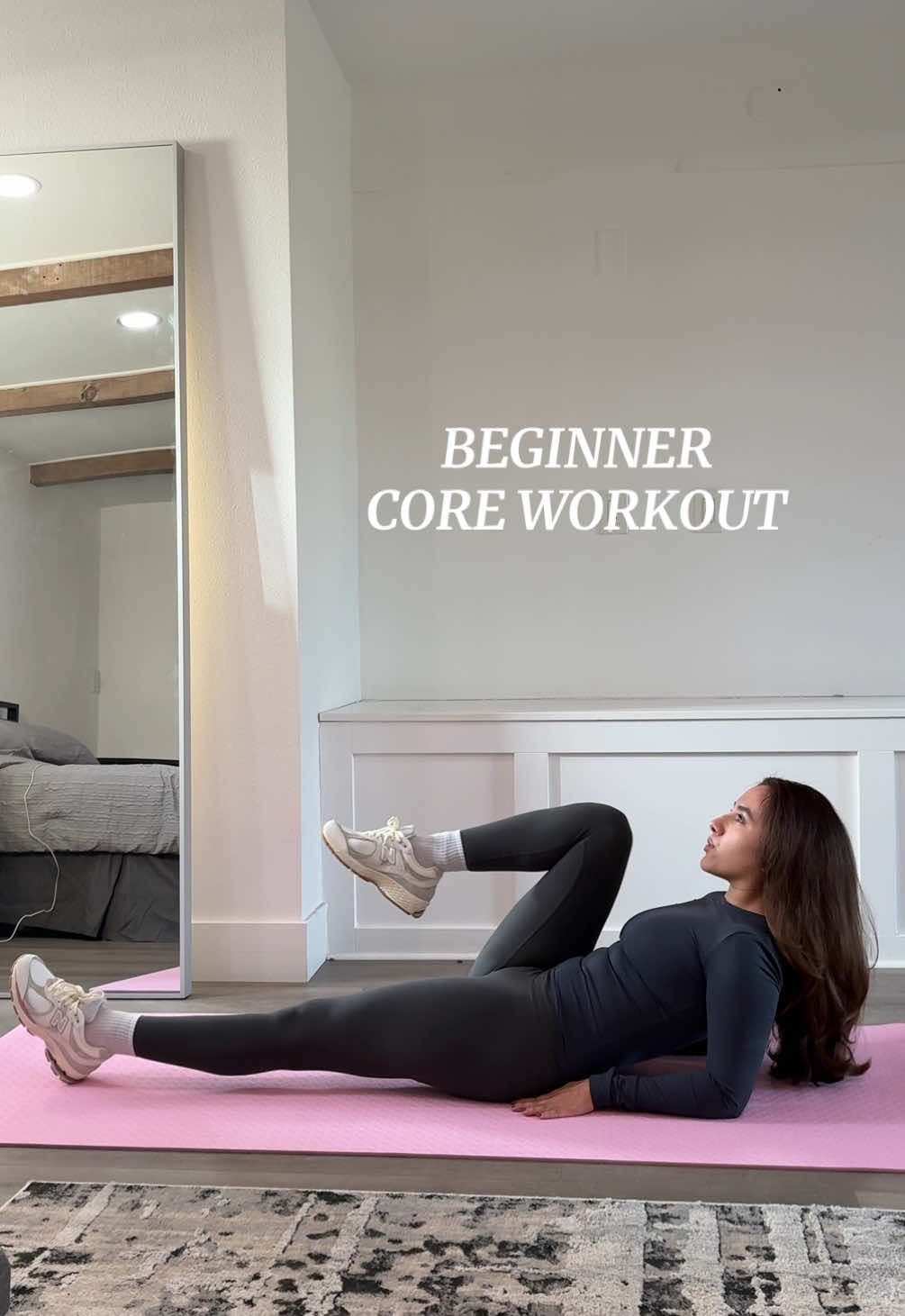 beginner friendly core workout (some of my favs🫶🏼) the routine: ⬇️⬇️ 1. Single leg extension (x20) 2. Single leg lifts (x12) 3. Legs in & out (x15) 4. Alternating heel taps (x20) 5. Open/close knees (x12) #coreworkout #abworkout #homeworkout #workoutmotivation #workoutroutine #fypage #beginnerfriendly 