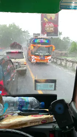 rasane adem panas 😅🫰 #pengantarbahagiamu #fyp #drivermuda #pesonadrivermuda #driverwisata #sewaelfmojokerto #situbondo24jam #mudiklebaran #mudik2025 #elfgigaisuzu #villautamarayasitubondo 