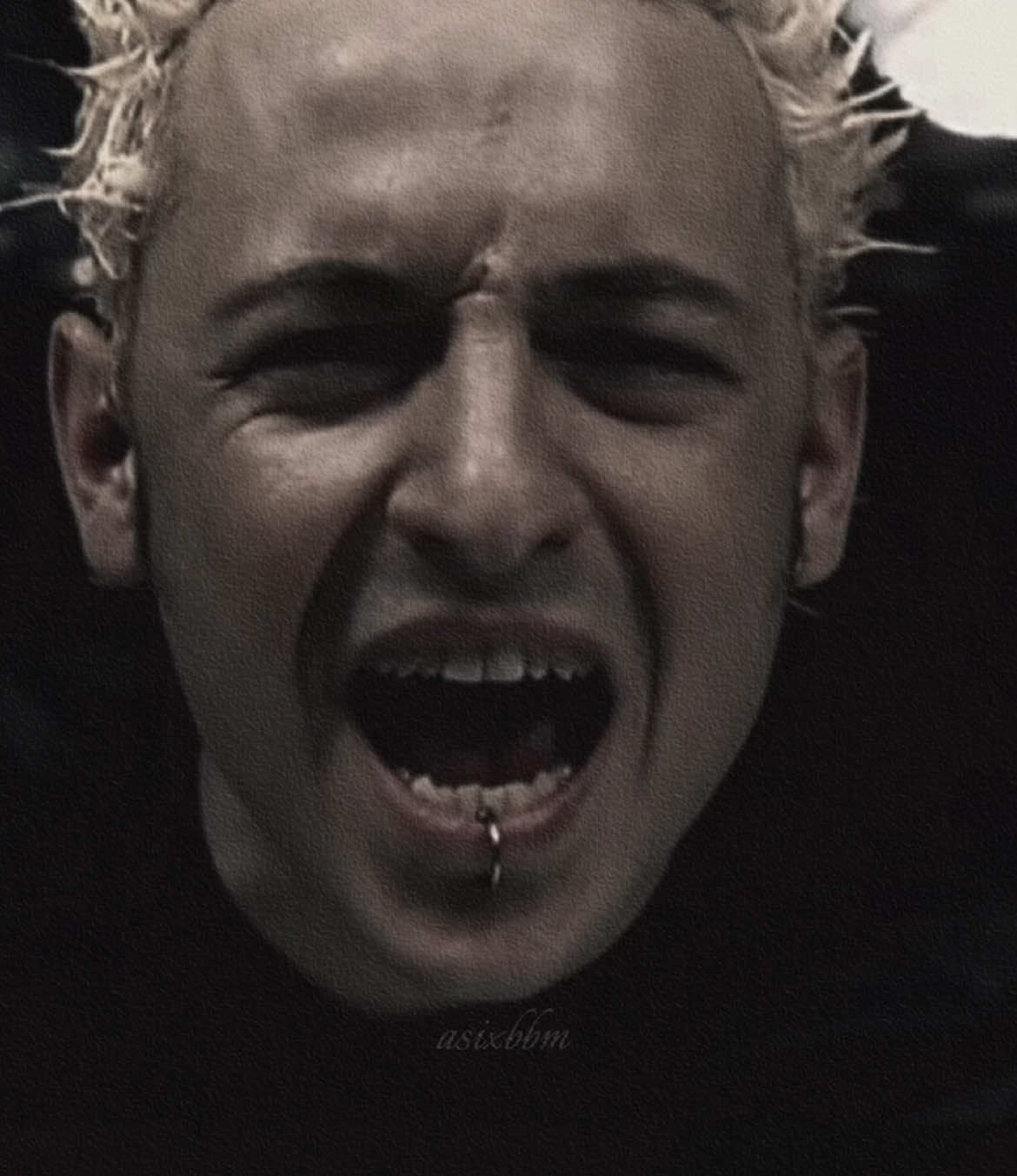 COME ONNNNNNNNNNNN (repost) | #fyp #linkinpark #editor #linkinparkedit #edit #core #numetaltiktok #chesterbennington #mikeshinoda #xyzabc #foryoupage #withyou #olderbrothercore #mecore #viral_video #fyyyyyyyyyyyyyyyy #relatable #metal #rock #2000s #2000sthrowback #2000score #🎤 #swag  #music #musicedit #nostalgia #fy #foru #aestheticvibes 
