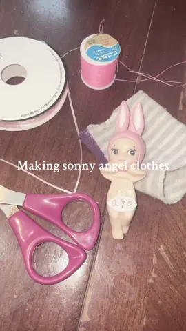 Making Sonny angel clothes 