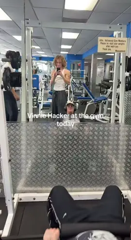 I’m so jealous of that bar! 😩 #vinniehacker #vhacker #jordanhuxhold #GymTok #gym #fyp