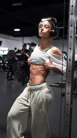 I thought he was taking pics 😅 3 1/2 weeks out 