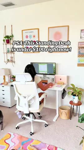 I’ve had this desk for over a yr now and I love it, it’s perfect if you’re like me who can’t stay still when working from home. Its on sale now so gran it while you can!  . . . . #springtok #standingdesk #wfh #desksetup #officedesk #homeofficeideas #homeoffice #wfhlife 