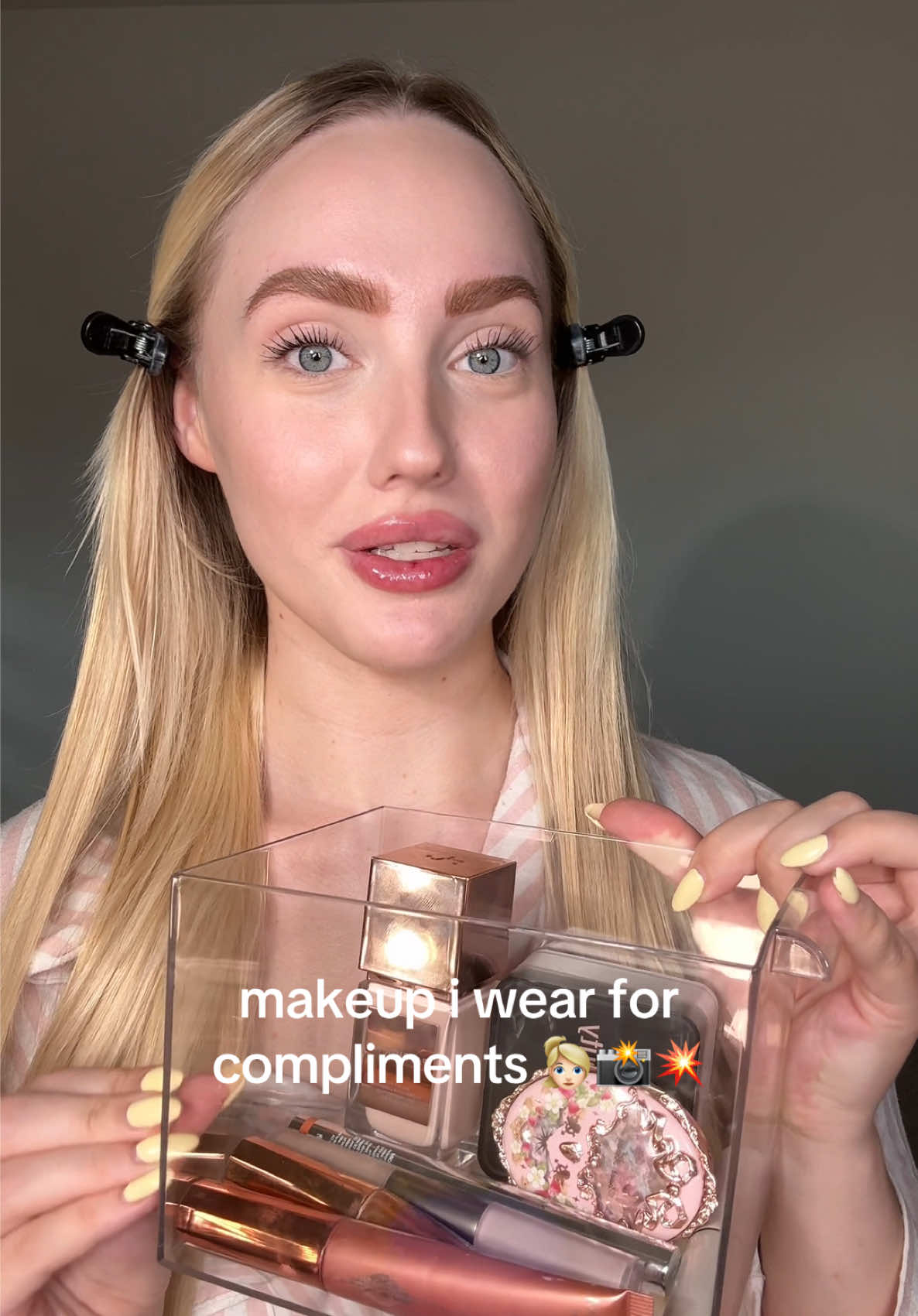 this is makeup i wear when i want compliments 👱🏻‍♀️📸 #makeup #compliments #girltalk #BeautyTok @Patrick Ta Beauty @Charlotte Tilbury @Judydoll_official @Huda Beauty @Refy Cosmetics thank you for these 😭🤍