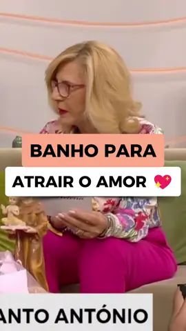 Água cheirosa, energia renovada e... o coração preparado! 🌸 Depois deste ritual especial, não há como passar despercebida. A alma fica leve, o corpo em festa e o universo começa a alinhar tudo a seu favor. Saia à rua com confiança — quando você está bem consigo mesma, tudo à sua volta começa a brilhar. ✨ 📺 A Nossa Tarde - RTP1 . . Centro Maria Helena: 📞(+351) 210 929 090 . . Marque Consulta pelo Whatsapp! www.lojamarihelena.pt #Astrologia #Tarot #amorverdadeiro
