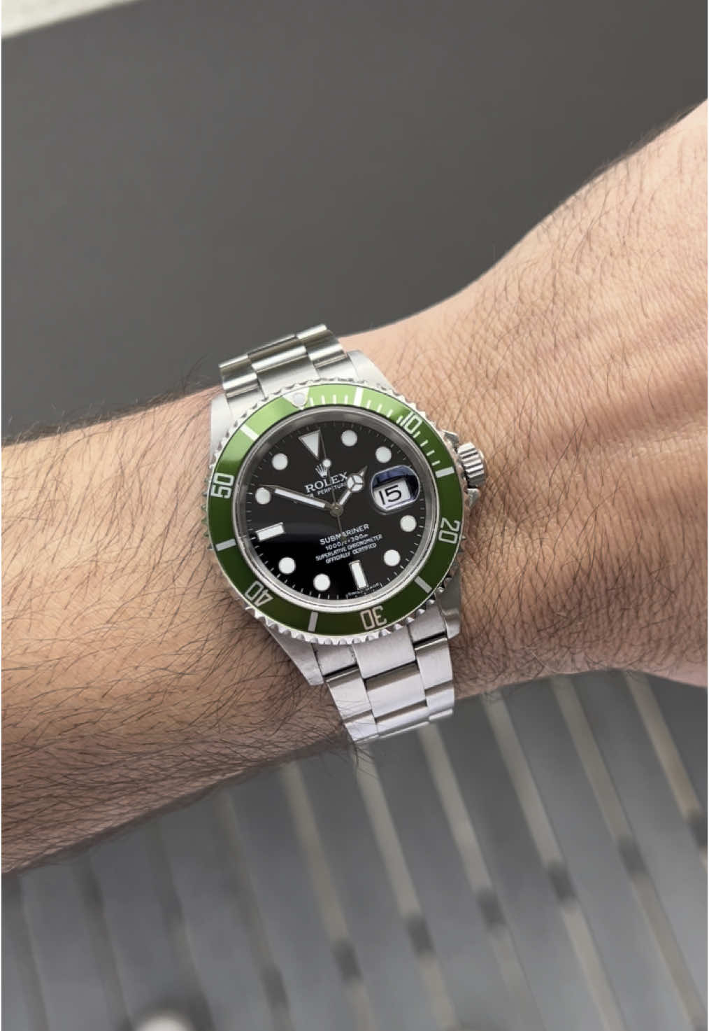 Ribbit 🐸  Rolex Submariner Kermit 16610LV live now.