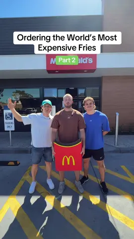 Finally got to try a regular size from America… 🍟  #mcdonalds #fries #expensive 