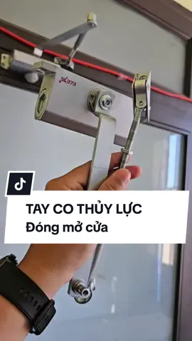 tay co thủy lực hỗ trợ đóng cửa tự động có điểm dừng 90 độ và 180 độ. Dùng tiện dụng trong gia đình, hàng quán, phòng ốc.!  dễ lắp đặt hỗ trợ các loại cửa, nhôm, sắt gỗ đều được nha. #taycothuylucdongcuatudong #taycothuyluc #taycocua  #giadungtienich #giadung #baboiotaynguyen #baboireview 