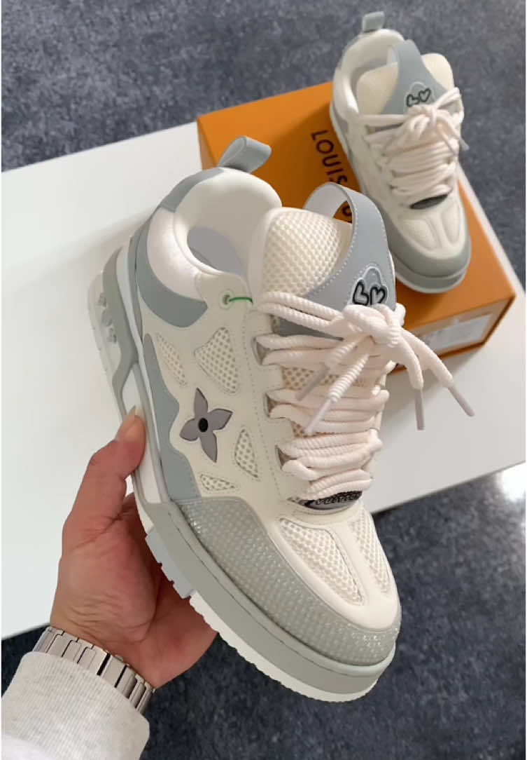 Lv Sk8 🐇 Sum Shoes #clean #Iv #Ivskate #sneakers #sneakerhead #menfashion #fashion #OOTD #streetwear #luxurylife #fashiontiktok #viral_video #fyp 