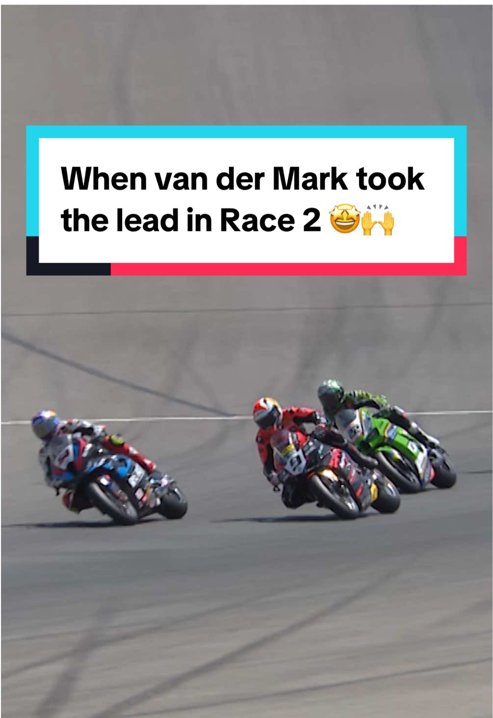 That moment when Van der Mark took the lead! 🤩 His bold move on Lowes had us all holding our breath! 🚀 #PortugueseWorldSBK 🇵🇹 #WorldSBK #motorcycle #Motorsport #racing #sportsontiktok