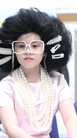 ครูเพ็ญศรีคนใหม่555555 #ตลกหกฉาก #หกฉากครับจารย์ #คลิปตลก #ตลกๆขําๆ55 #คนไทยเป็นคนตลก #อย่าปิดการมองเห็น #ดันขึ้นฟีดที #รายการยอดฮิต #ครูเพ็ญศรี #บันเทิงtiktok #tiktok #workpoint23 #fyp #ฮาๆ