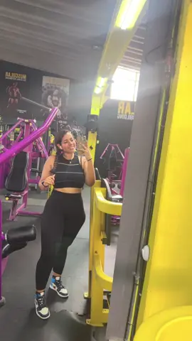 Buenos días mi gente bella ♥️#martesdetiktok #gym 