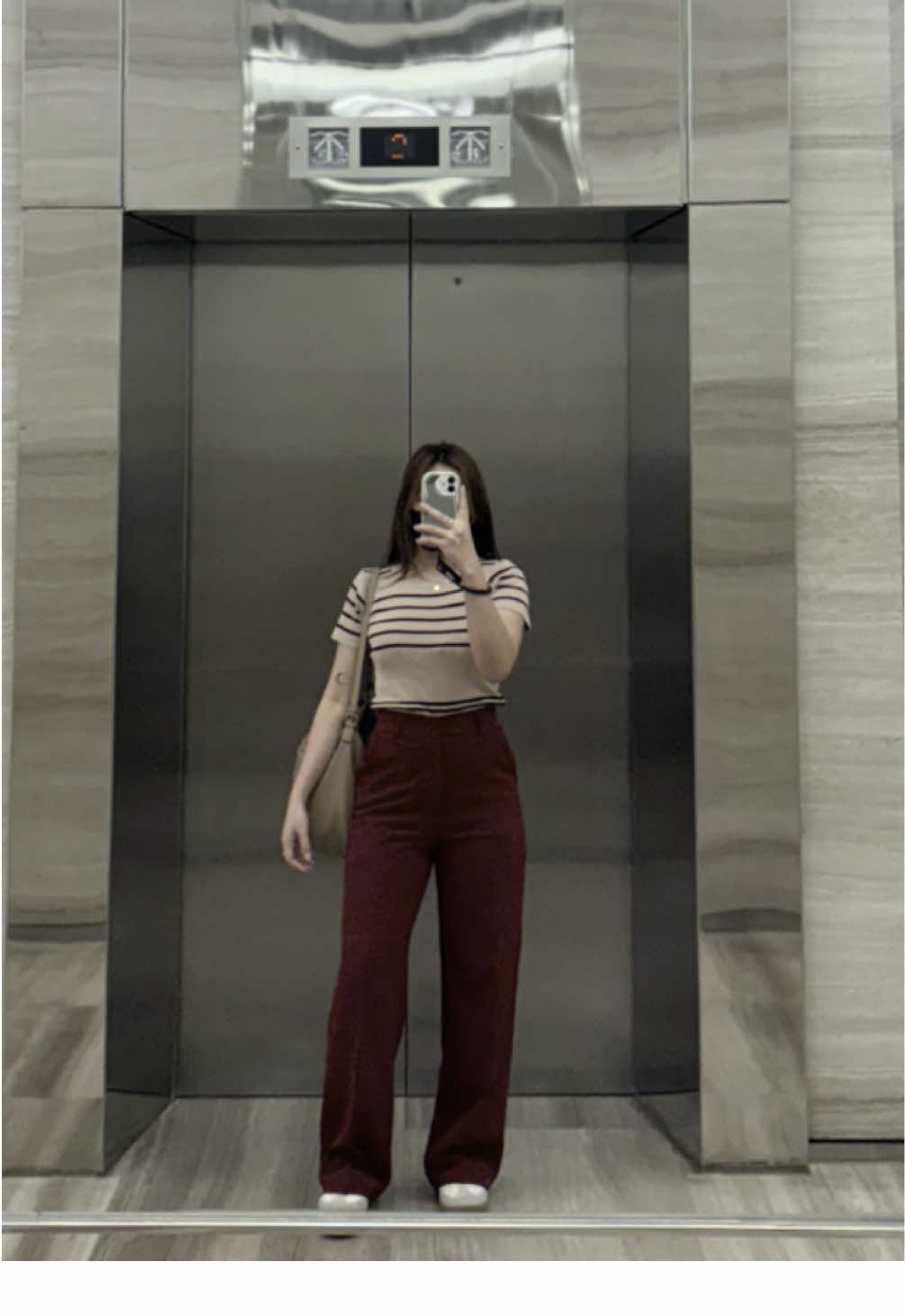 “this shade of maroon 🤌🤌🤌#fitcheck #OOTD #tuesday #trousers #officeoutfit #basicfit #fitcheckgirl 
