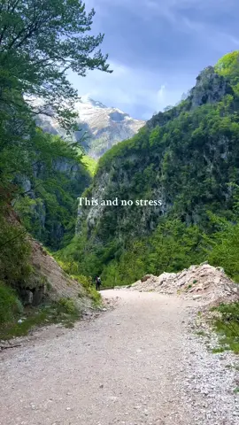 La pace dei sensi…⛰️✨  #Hiking #trekking #adventures #nature #mountain #peace #therapy #landscape #happiness #lovethelife 